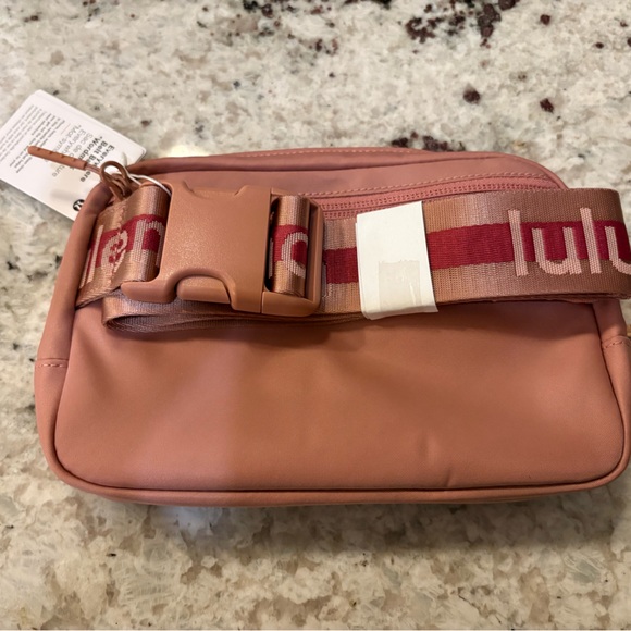 blue lululemon belt bag Lululemon Everywhere Belt Bag 1L Volume (7.5x2x5) Pastel Blue PSLB 78675